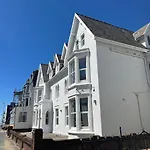 1820 Boutique Rooms & Suites